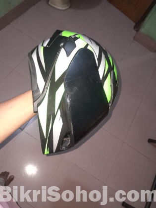 ( Helmet) হেলমেট